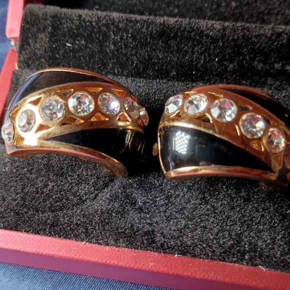 Christian Dior Vintage Clip-on Earrings - Picture 7 of 10